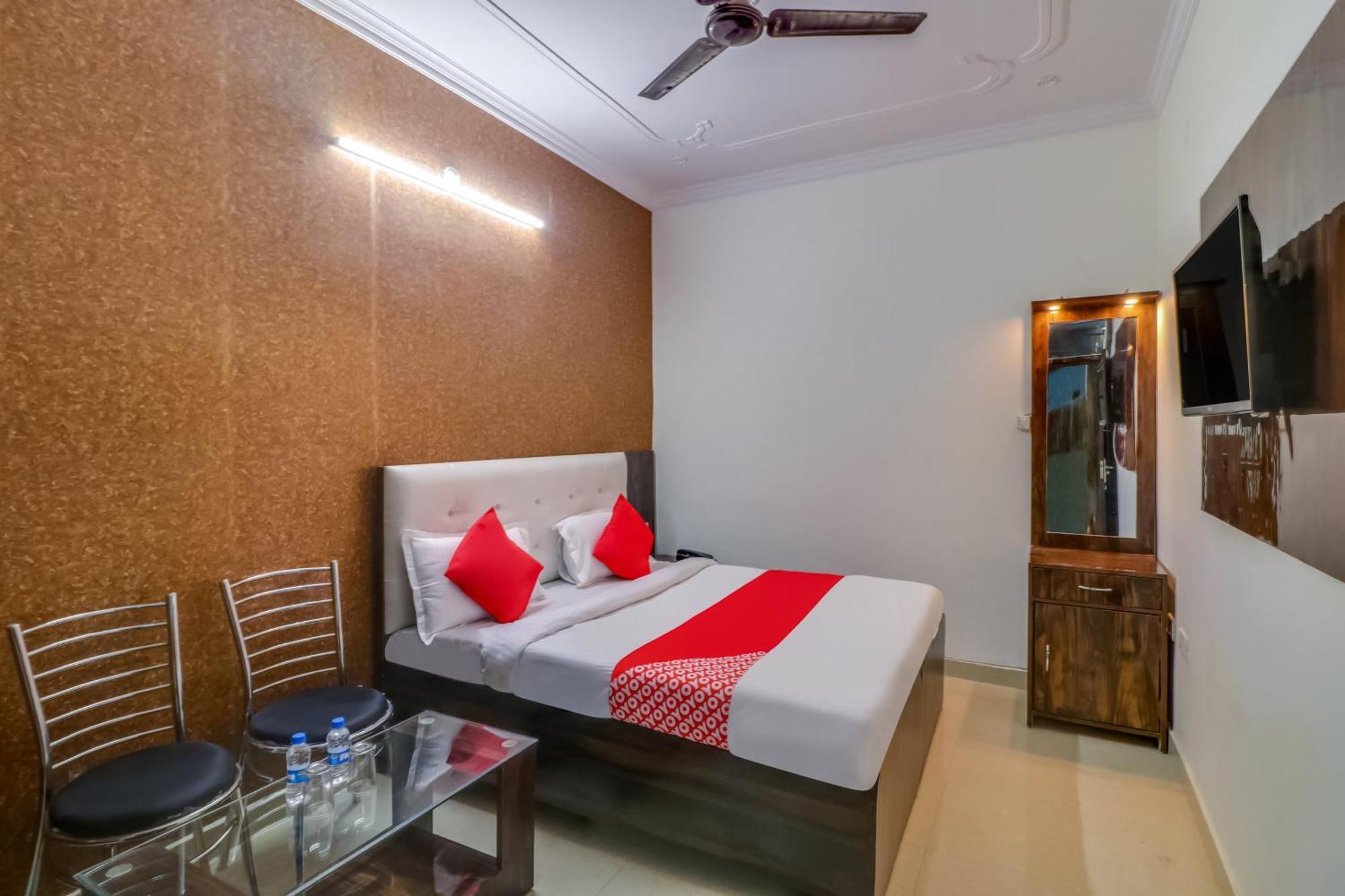 Chinhat Hotel O Rodstar מראה חיצוני תמונה